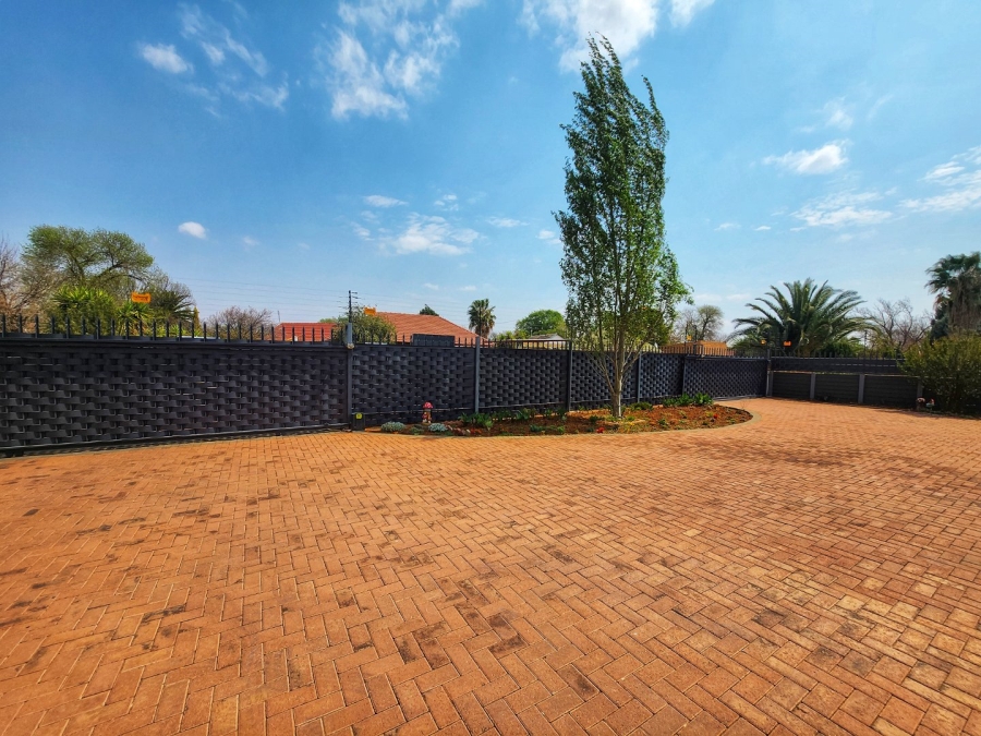 3 Bedroom Property for Sale in Stilfontein Ext 4 North West